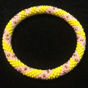 NEW Hand crocheted glass beaded bracelet